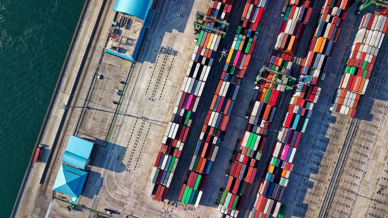Logistics Là Gì? Tầm Quan Trọng Và Xu Hướng 13 Thách thức trong logistics