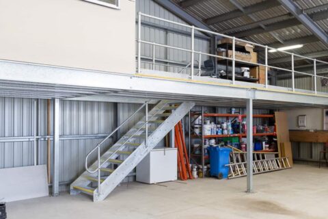 Kệ Sàn Tầng Lửng Tăng 40% Diện Tích Kho Hàng Sunhouse 8 Thiết kế sàn gác xép linh hoạt