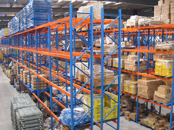 Kệ Để Đồ Bằng Sắt Và Những Ưu Điểm 4 Kệ Sắt Selective Trong Kho Hàng