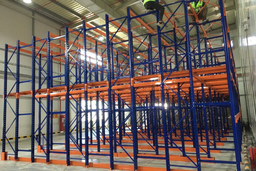Khung chân omega kệ Drive In đột lỗ liên tiếp chịu tải 12 tấn