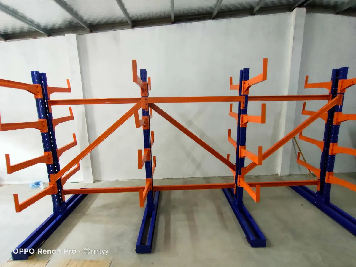 Kệ Tay Đỡ 4 Cấu tạo kệ tay đỡ gồm chân đế, cột đứng, tay đỡ và giằng liên kết