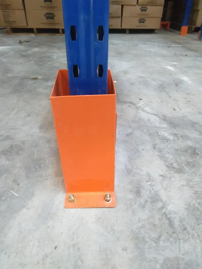 Kệ Pallet 3 Chân bảo vệ cột màu cam bọc chân khung đứng kệ pallet chống va chạm xe nâng